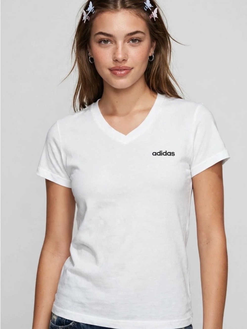 Y2K embroidered adidas Women’s White V-Neck Logo T-Shirt Size L